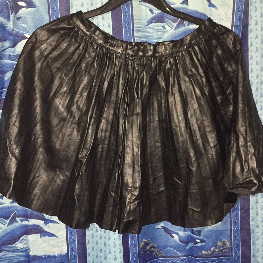 Kiwi Tucker Faux Leather Skirt Sz M